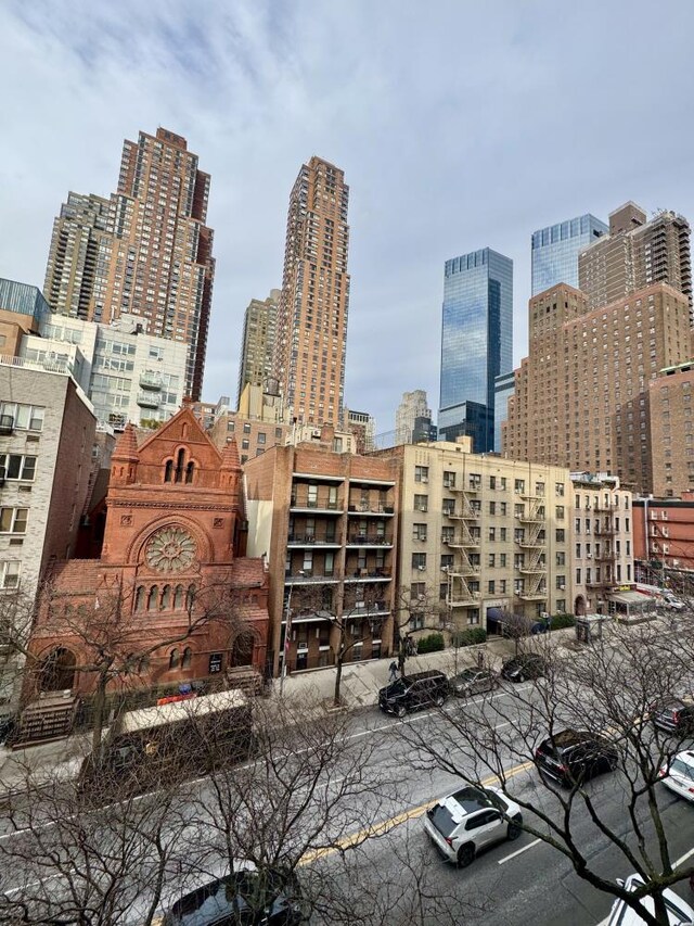 408 W 57th St Unit 6G, New York City, NY 10019 - view of city skyline