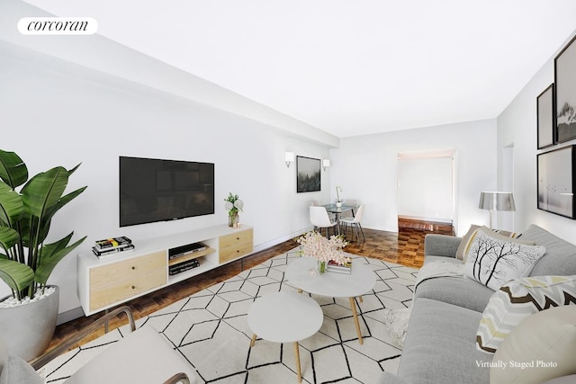 405 E 63rd St Unit 10J, New York City, NY 10065 - view of living area