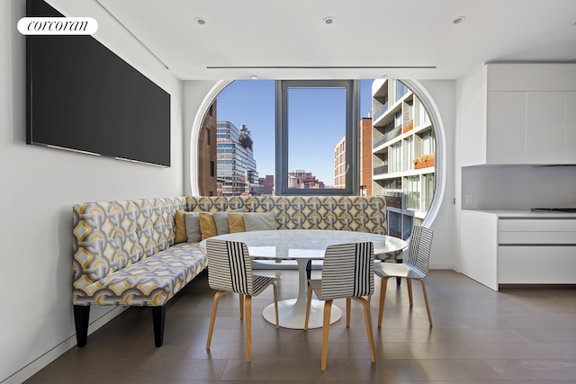 520 W 28th St Unit 29, New York City, NY 10001 - dining space with breakfast area and wood finished floors