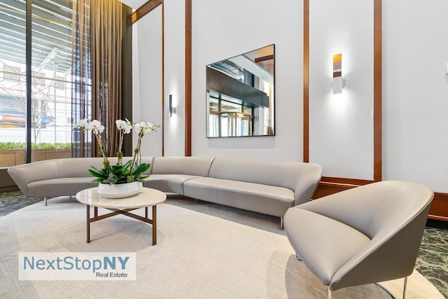 245 E 54th St Unit 19K, New York City, NY 10022 - view of living area