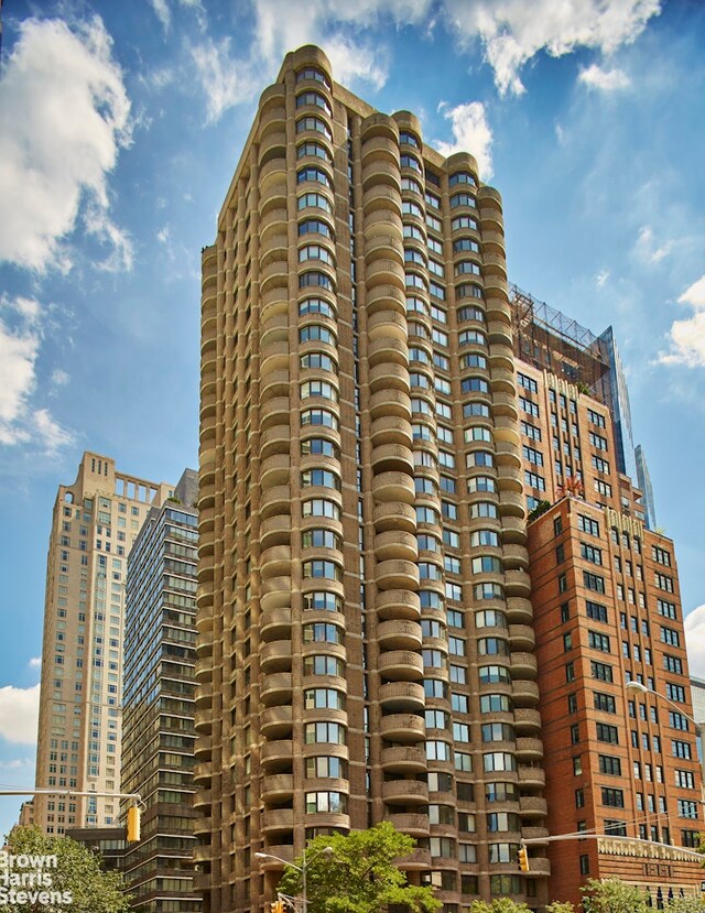 44 W 62nd St Unit 6E, New York City, NY 10023 - view of building exterior