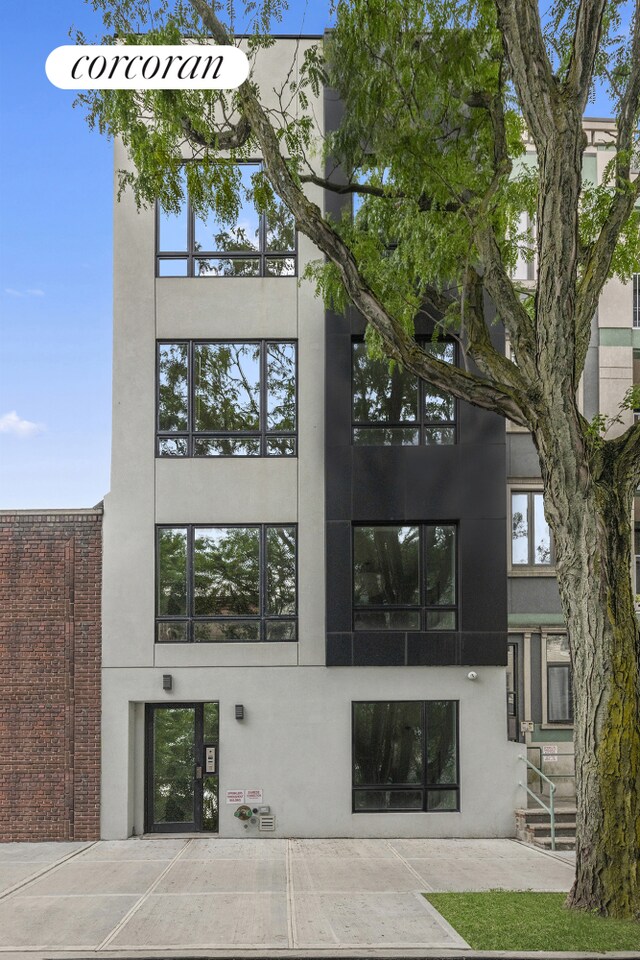 26 Goodwin Pl Unit 3F, New York City, NY 11221 - view of property