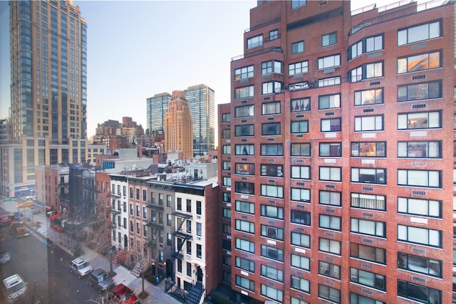 335 E 51st St Unit 8-C, New York City, NY 10022 - city view