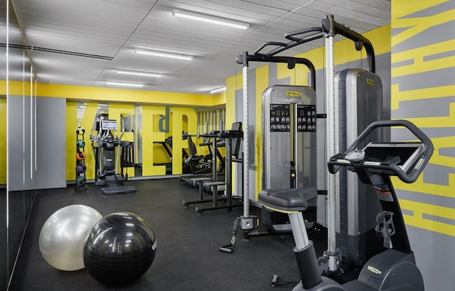 200 E 62nd St Unit 23D, New York City, NY 10065 - view of exercise room