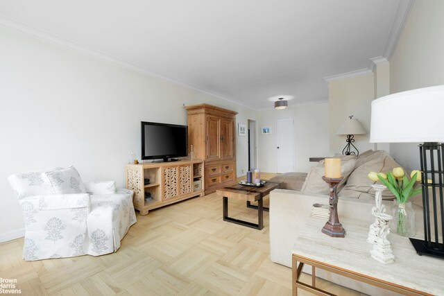 166 E 35th St Unit 10G, New York City, NY 10016 - living area with crown molding
