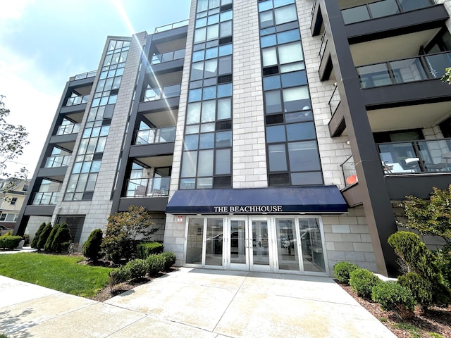 91-16 Shore Front Pkwy Unit 6H, New York City, NY 11693 - view of apartment building / complex
