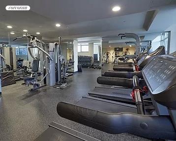 exercise room featuring recessed lighting