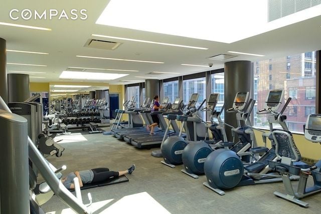 gym with carpet