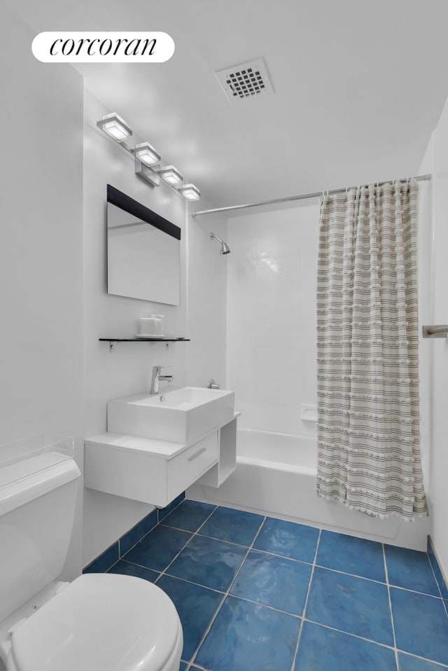 30 W 86th St Unit 2B, New York City, NY 10024 - full bath featuring shower / bath combo, vanity, and tile patterned flooring