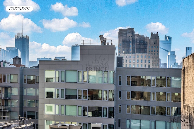 421 W 54th St Unit 4B, New York City, NY 10019 - view of city skyline