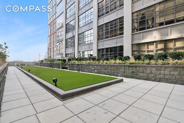 360 Furman St Unit 507/508, New York City, NY 11201 - view of property's community with a bocce ball area