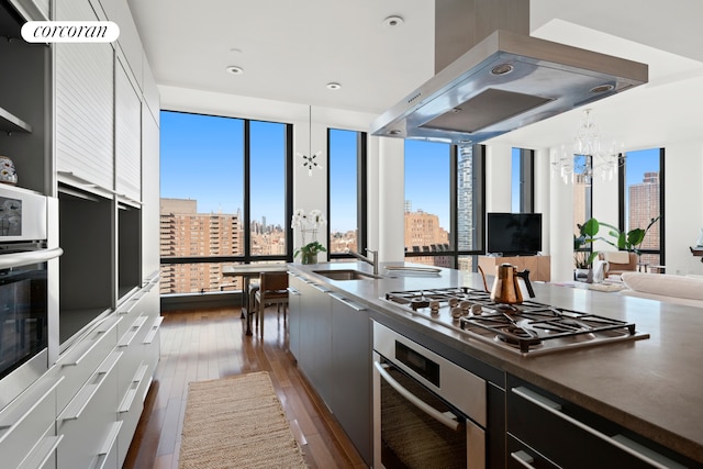 Listing photo 3 for 101 Warren St Unit 3150, New York City NY 10007