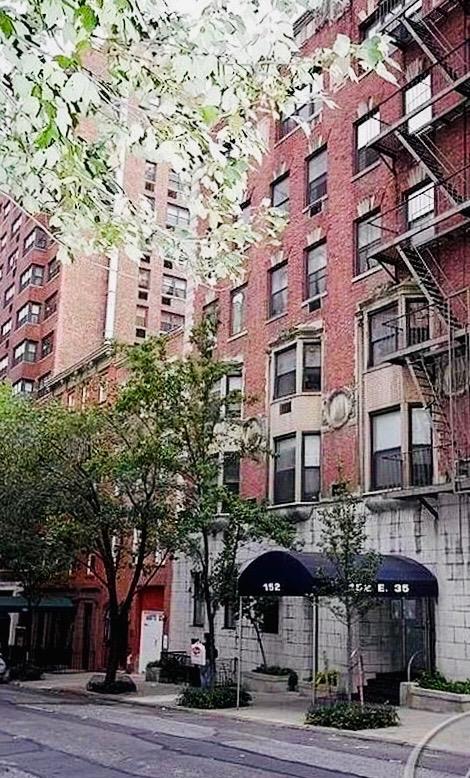 view of apartment building / complex
