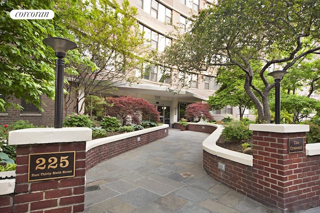 225 E 36th St Unit 2B, New York City, NY 10016 - view of property's community