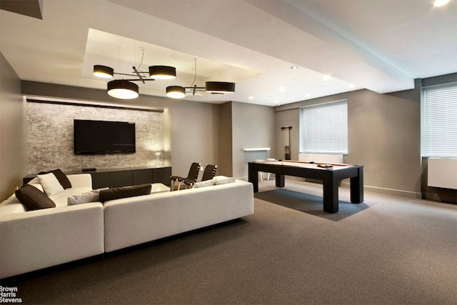 living area featuring carpet floors, a wealth of natural light, baseboards, and recessed lighting