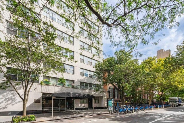 175 W 13th St Unit 3G, New York City, NY 10011 - view of building exterior