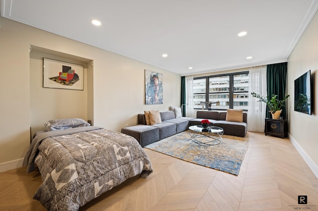 living room with recessed lighting, crown molding, and baseboards