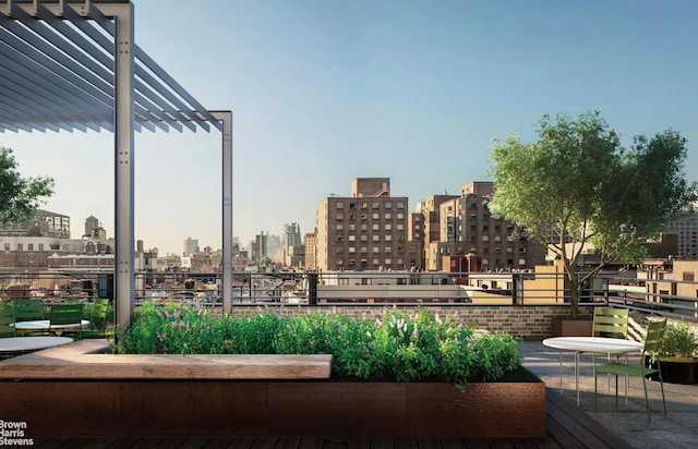 surrounding community featuring a view of city