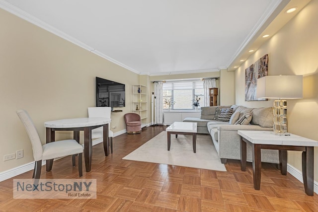 living room with recessed lighting, baseboards, and ornamental molding