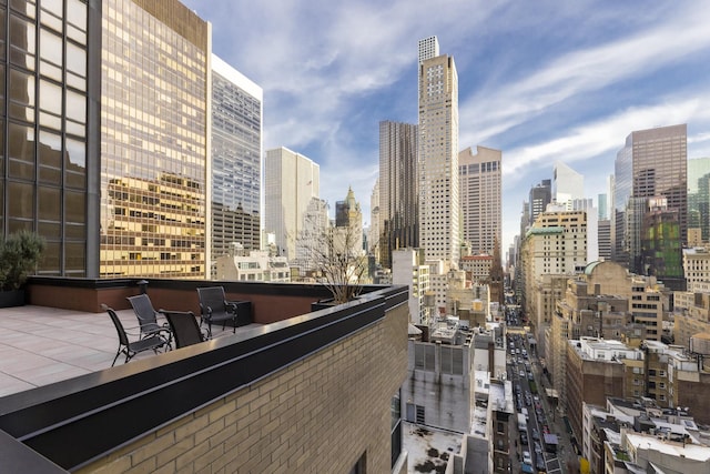 77 W 55th St Unit 7-C, New York City, NY 10019 - skyline view
