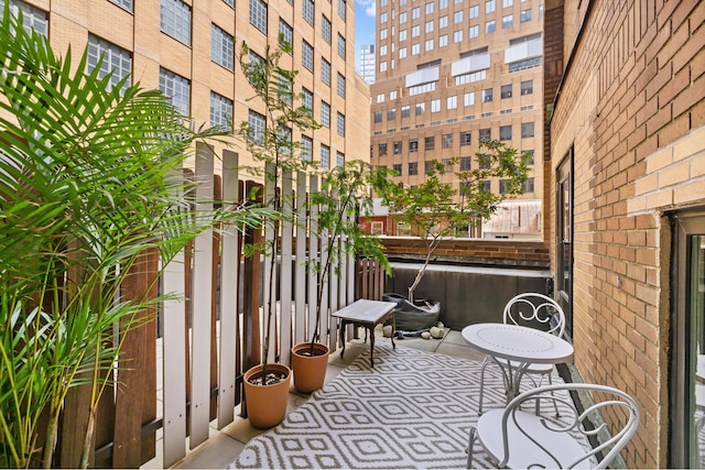 365 Bridge St Unit 2P, New York City, NY 11201 - view of balcony
