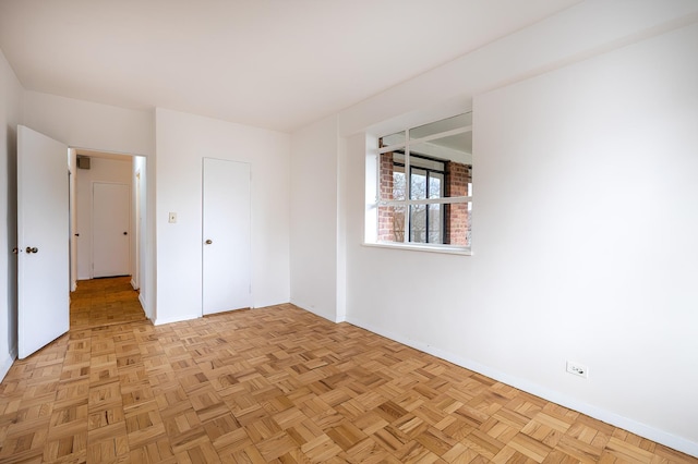2727 Palisade Ave Unit 9-B, New York City, NY 10463 - unfurnished room with baseboards