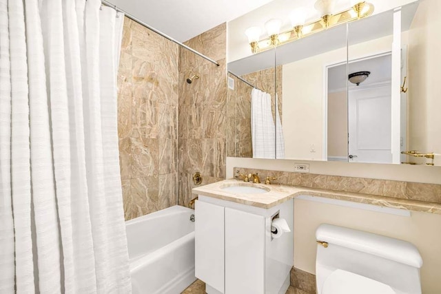 bathroom with shower / bath combo with shower curtain, toilet, and vanity