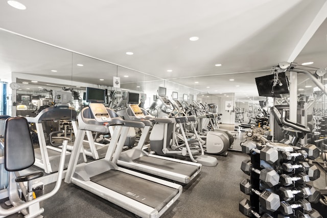 146 W 57th St Unit 34A, New York City, NY 10019 - workout area featuring recessed lighting