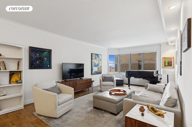 living room featuring recessed lighting, baseboards, visible vents, and ornamental molding