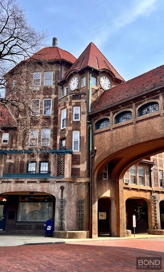 1 Station Sq Unit 311, New York City, NY 11375 - view of building exterior