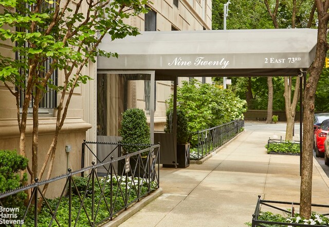 920 5th Ave Unit 10B, New York City, NY 10021 - view of building exterior