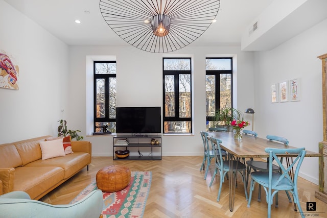 dining room featuring recessed lighting, visible vents, and baseboards