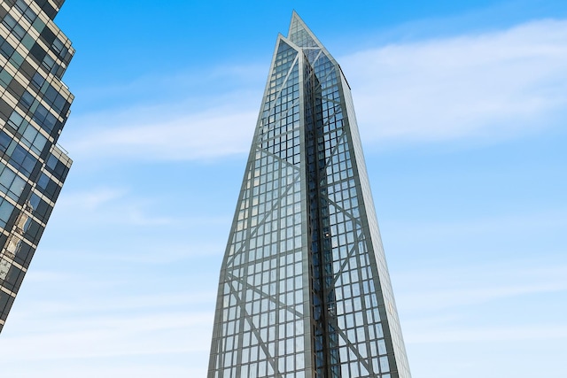 53 W 53rd St Unit 20C, New York City, NY 10019 - view of building exterior