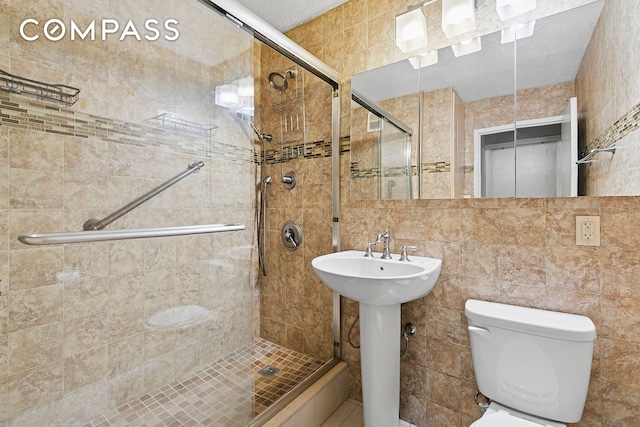 333 Pearl St Unit 6K, New York City, NY 10038 - bathroom with a shower stall and tile walls