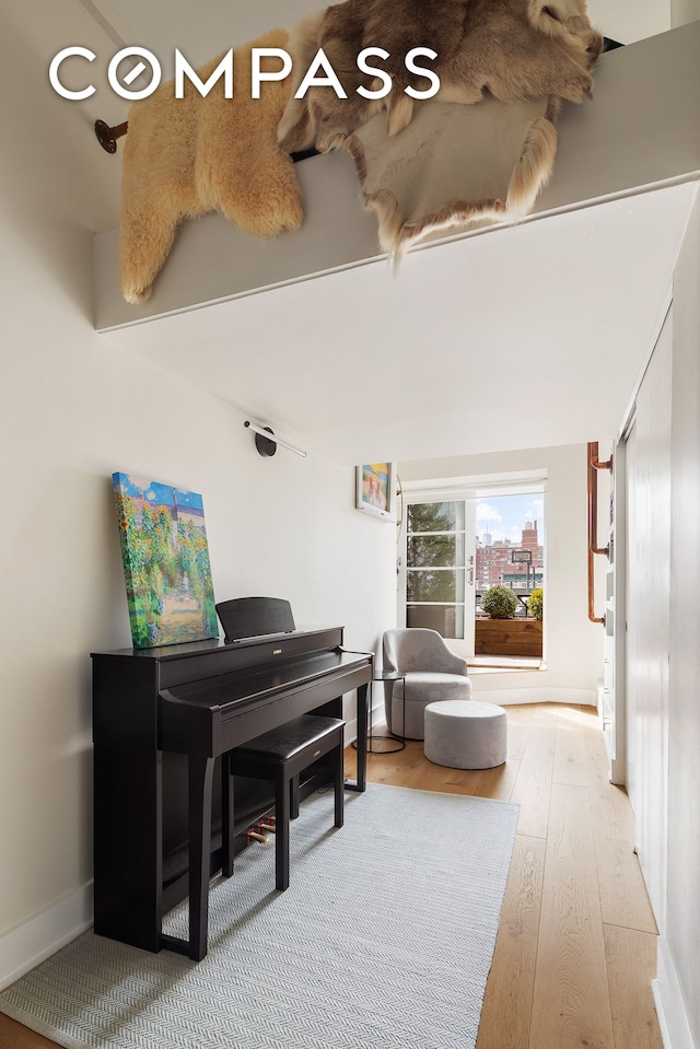 240 W 23rd St Phc, Phc, New York City, NY 10011 - sitting room with wood finished floors and baseboards