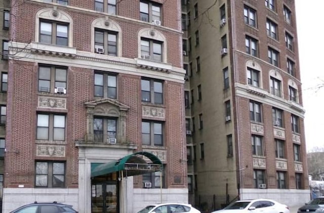 409 Edgecombe Ave Unit 1-D, New York City, NY 10032 - view of apartment building / complex