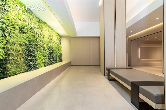 785 5th Ave Unit 3C, New York City, NY 10022 - view of hall