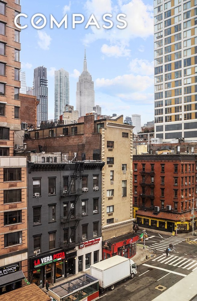 201 E 25th St Unit 7F, New York City, NY 10010 - skyline view