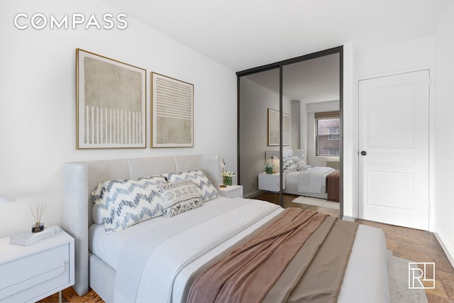 bedroom featuring a closet