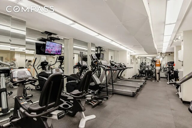 340 E 80th St Unit 1D, New York City, NY 10075 - view of gym