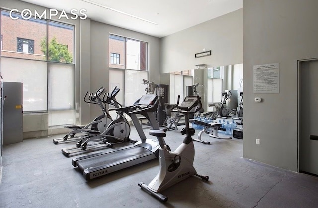 2-40 51st Ave Unit 2N, New York City, NY 11101 - workout area with a towering ceiling