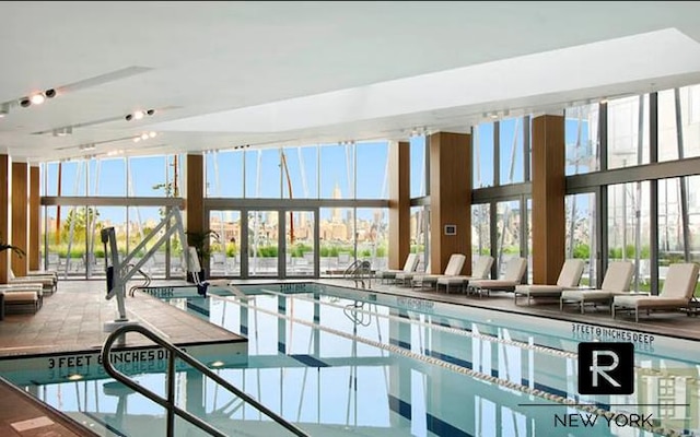 22 N 6th St Unit 20-D, New York City, NY 11249 - view of indoor community pool