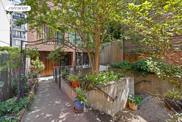 67 Dean St, New York City, NY 11201 - view of yard