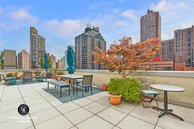 212 E 95th St Unit 2Ab, New York City, NY 10128 - view of patio / terrace featuring a skyline view