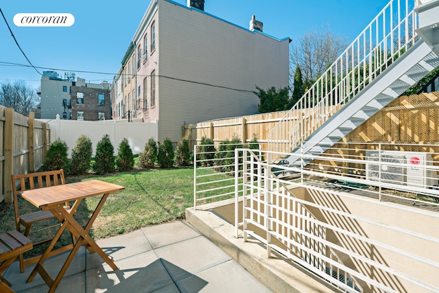 view of yard with a patio area