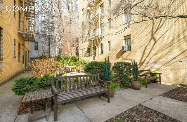 255 W 23rd St Unit 5Gw, New York City, NY 10011 - view of community