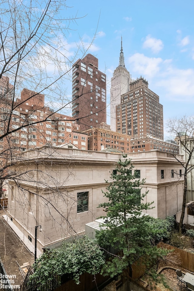 30 E 37th St Unit 4Hj, New York City, NY 10016 - view of property with a view of city