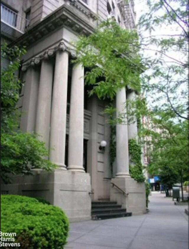 view of entrance to property