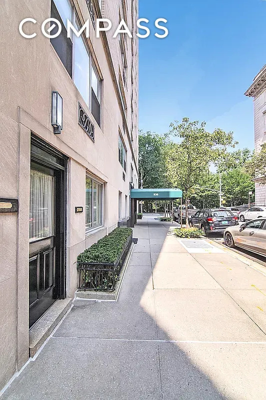 936 5th Ave Unit Moc2, New York City, NY 10021 - view of building exterior