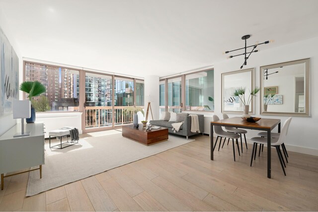 235 E 40th St Unit 6B, New York City, NY 10016 - view of sunroom / solarium
